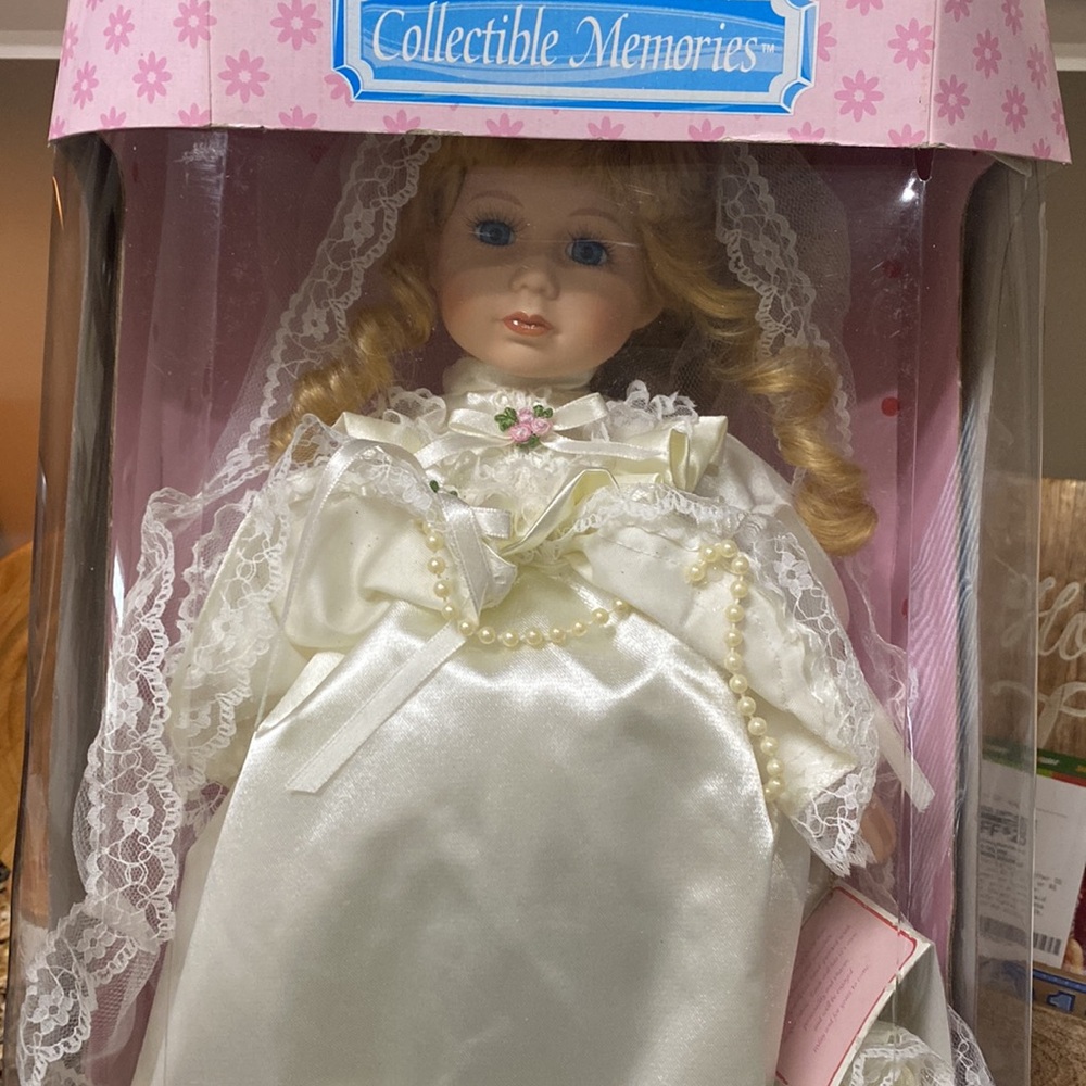 Collectible Memories Exclusive Porcelain Bride Doll - 16” EUC wOriginal Box